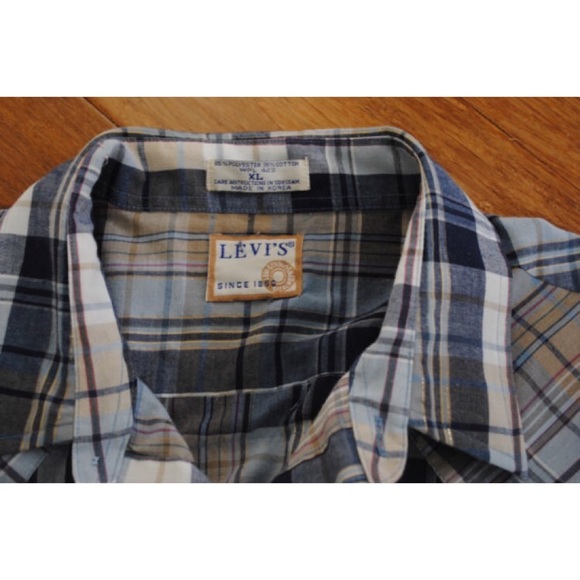 Vintage Levi's Button Down Shirt / Top Plaid - Picture 3 of 5